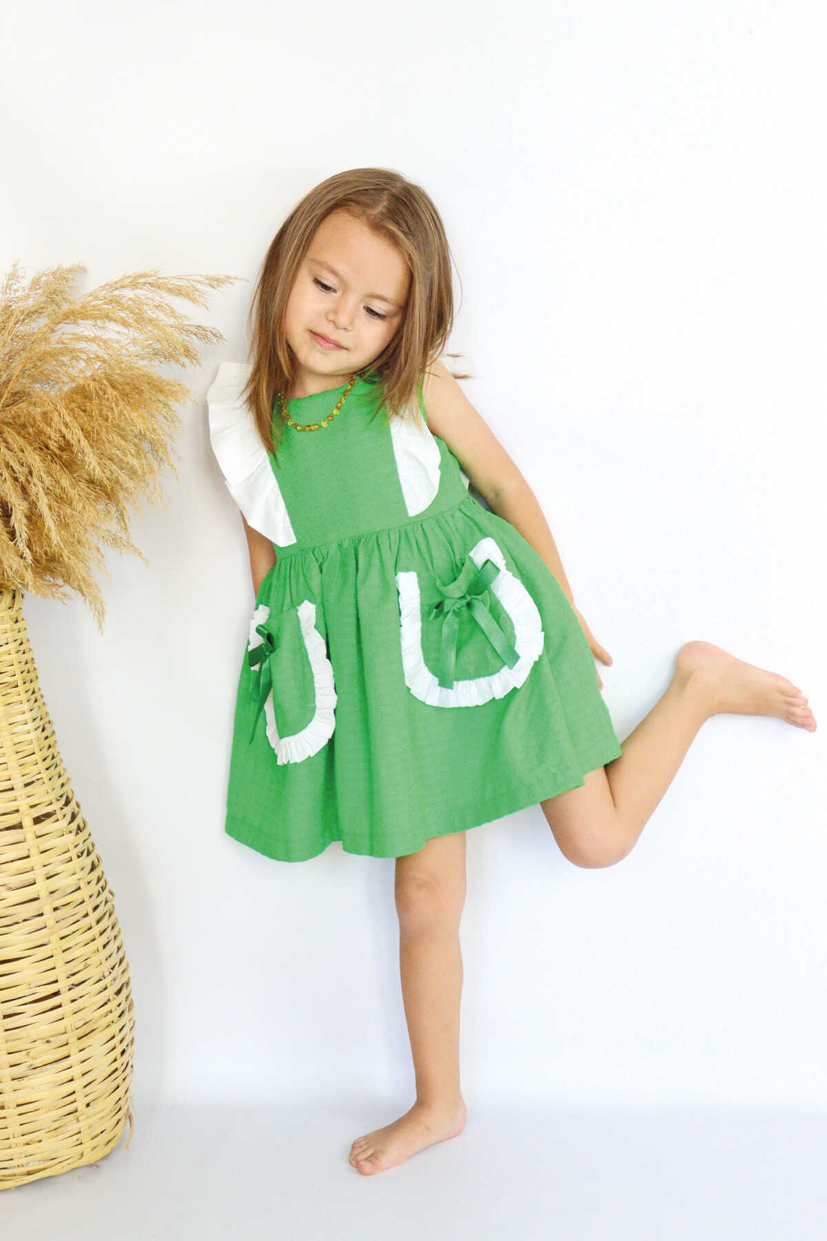 Benetton Yeşil Fırfırlı ve Cep Detaylı Kız Çocuk Elbise