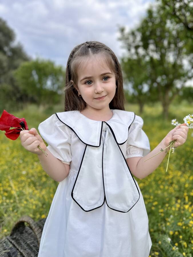 Tracc - Beyaz Bahriye Yaka Detaylı Fiyonk Kız Çocuk Elbise (1)
