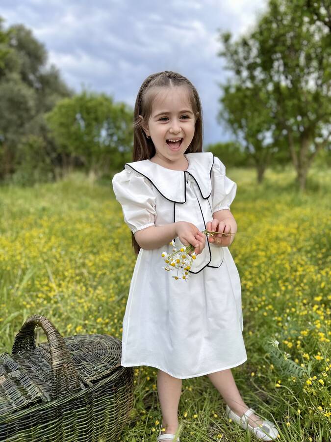 Tracc - Beyaz Bahriye Yaka Detaylı Fiyonk Kız Çocuk Elbise