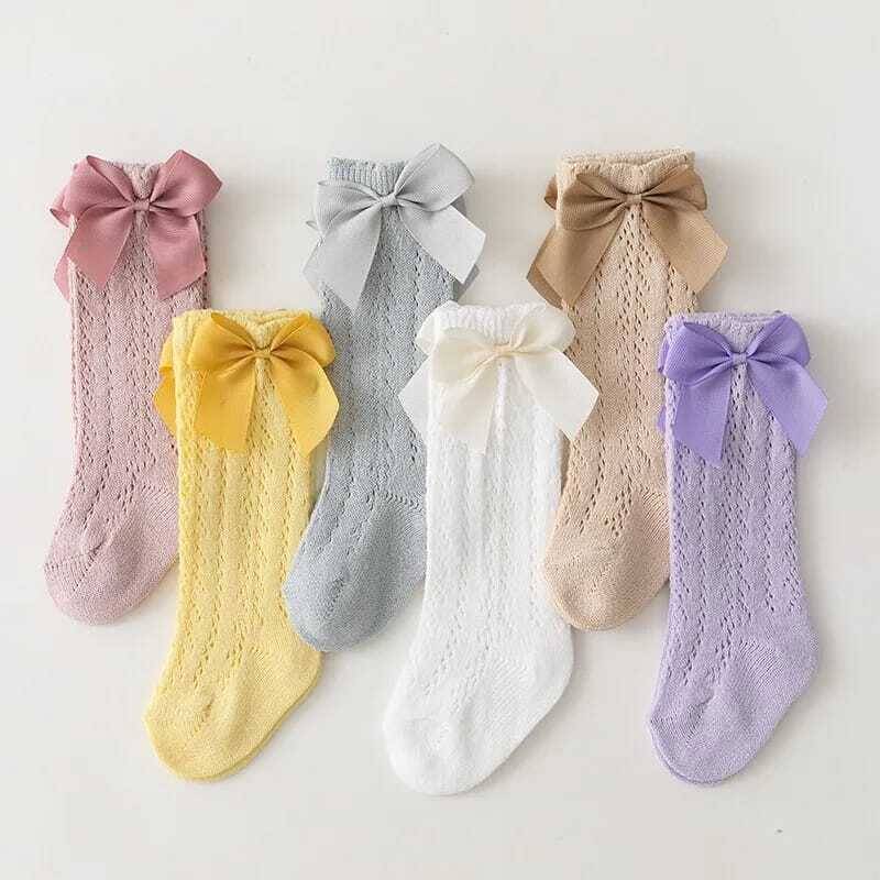 TEKLEME - Beyaz Fiyonklu Örme Çorap (1)