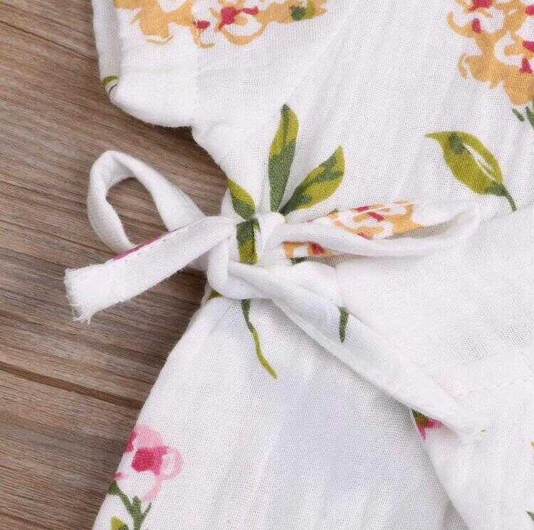 Çiçekli Beyaz Pijama - Thumbnail