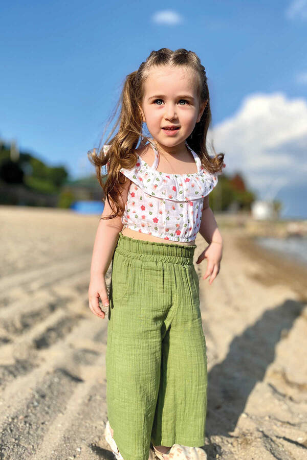 SSY22 - Çıtır Çiçekli Yeşil Müslin Crop Bluz ve Pantolon 2'li Takım
