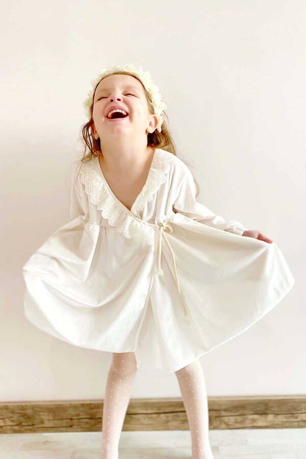 Dantel Detaylı Beyaz Simli Esnek Kadife Kız Çocuk Elbise - Thumbnail