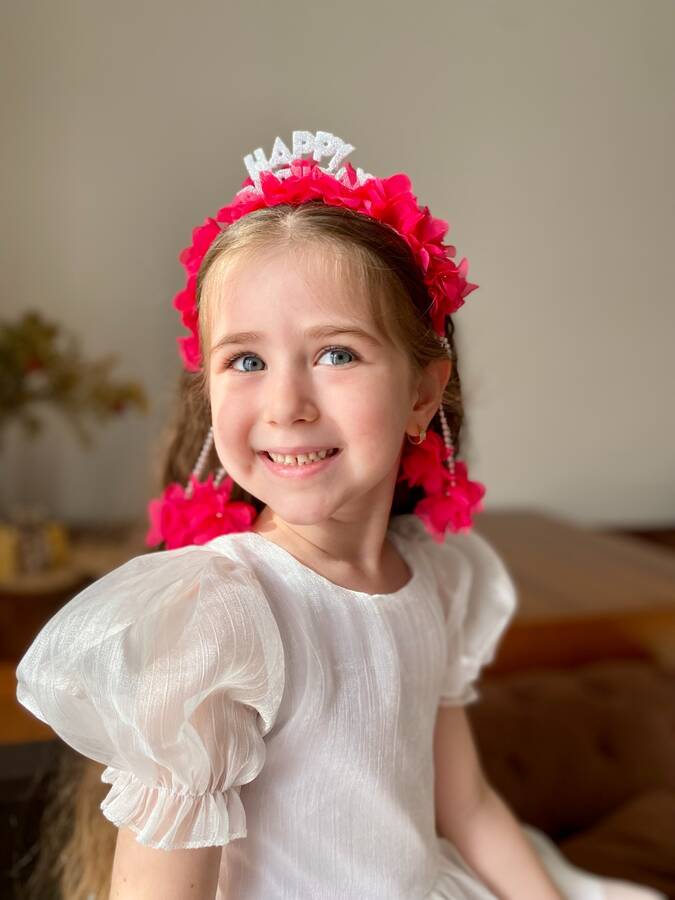 Fuşya Tül Çiçekli Happy Birthday Yazılı Sallantılı Taç - Thumbnail