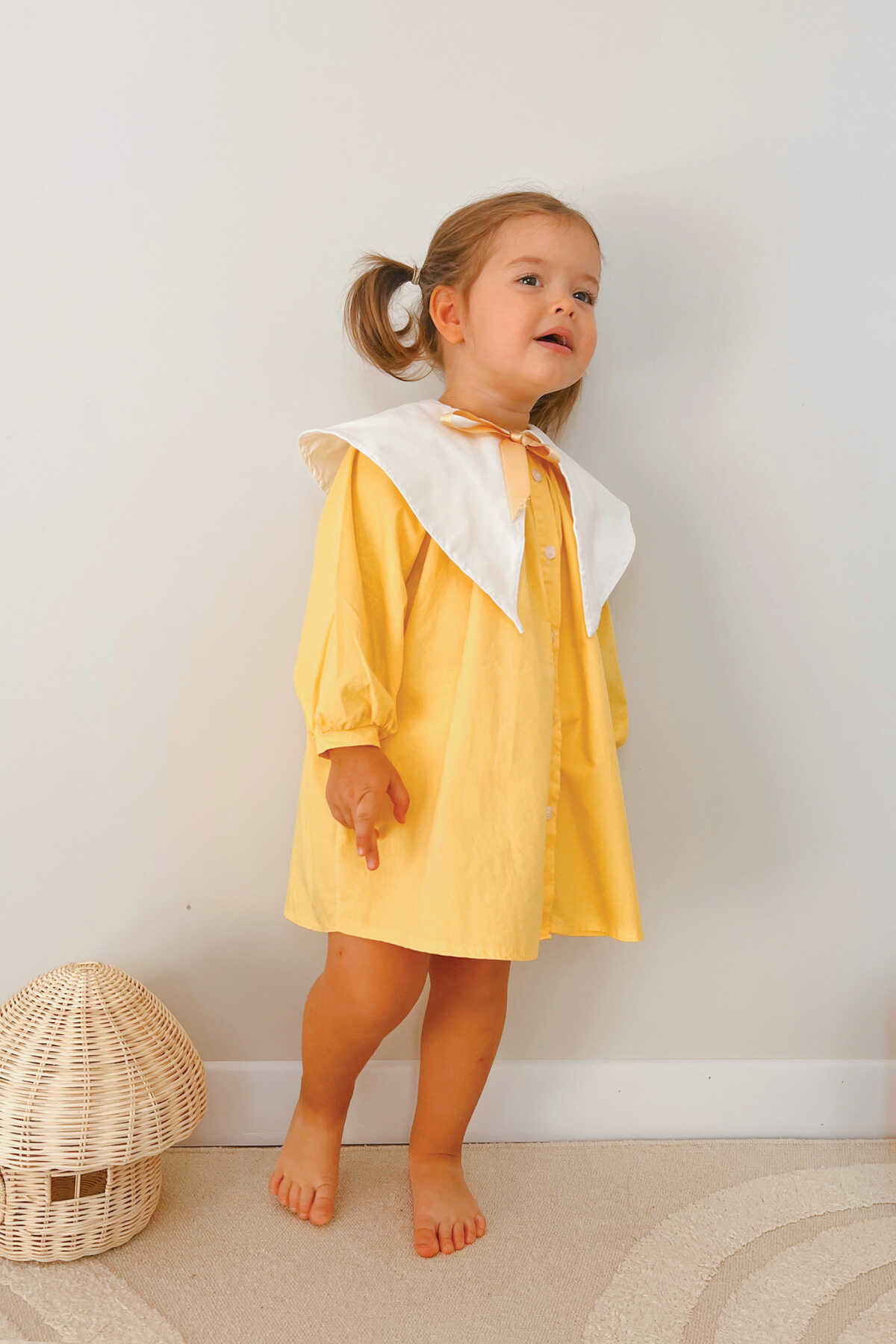 Nostaljik Yaka Önden Düğmeli Sarı Kız Çocuk Elbise