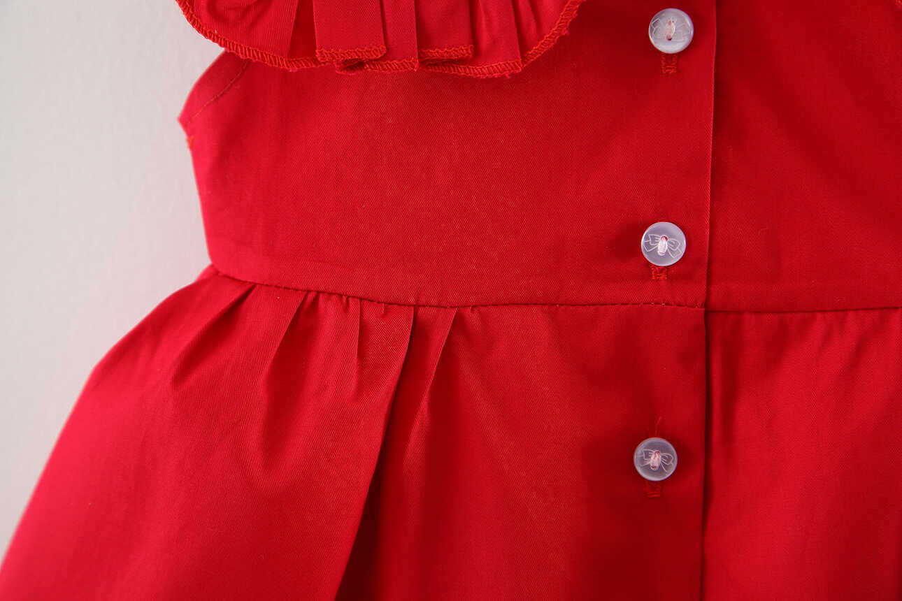 Kiraz Yaka Detaylı Kırmızı Elbise