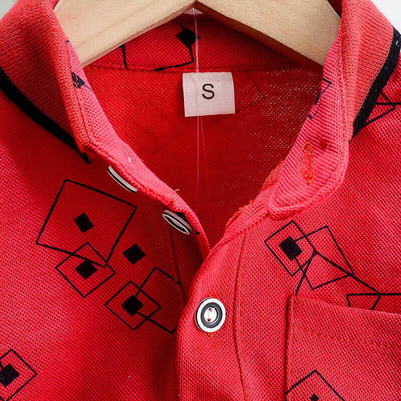SS212 - Kırmızı Baskılı Tshirt Ve Şort 2'li Takım (1)