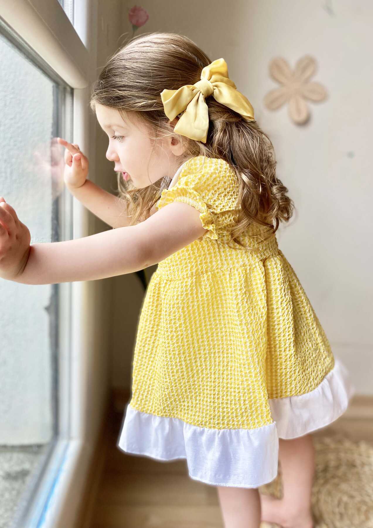 Sarı Pötikareli Bebe Yaka Kız Çocuk Elbise 