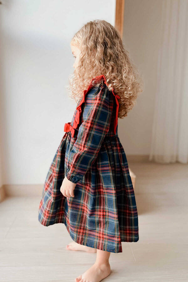 Lacivert Ekose Kırmızı Pamuk Ekose Fırfır ve Fiyonk Detaylı Kız Çocuk Elbise - Thumbnail