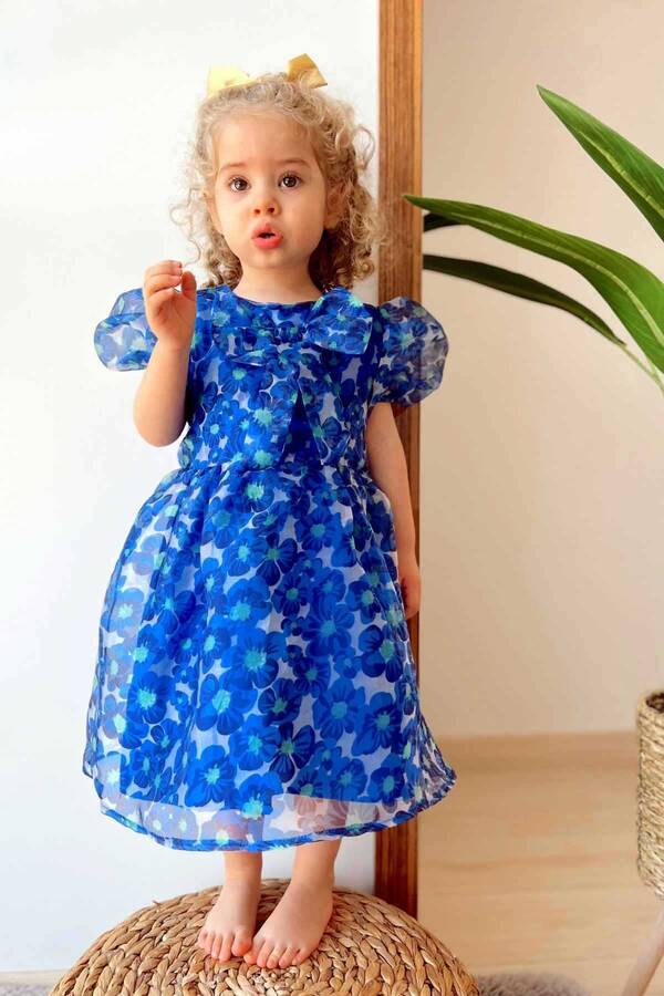 Mavi Çiçek Desenli Balon Kol Fiyonklu Kısa Kol Kız Çocuk Organze Elbise - Thumbnail