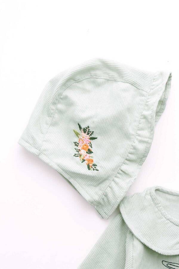 FW21 - Nakış Detaylı Mint Yeşil Fitilli Kadife Bebek Tulum (1)