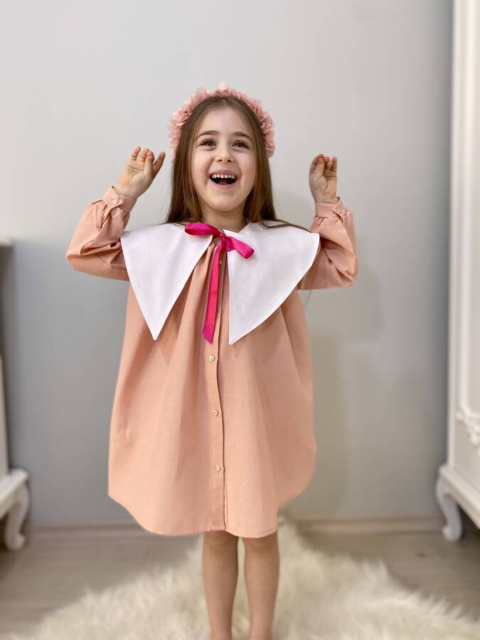 FW22 - Nostaljik Yaka Önden Düğmeli Pudra Kız Çocuk Elbise