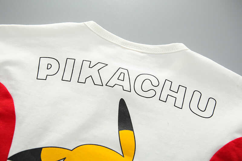 Pikachu Desenli Beyaz Bluz Ve Mavi Şort 2'li Takım