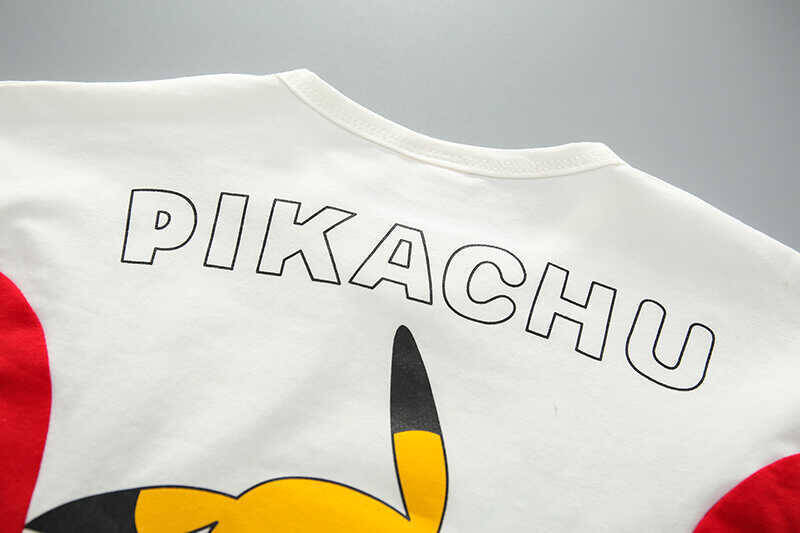Pikachu Desenli Beyaz Bluz Ve Mavi Şort 2'li Takım - Thumbnail