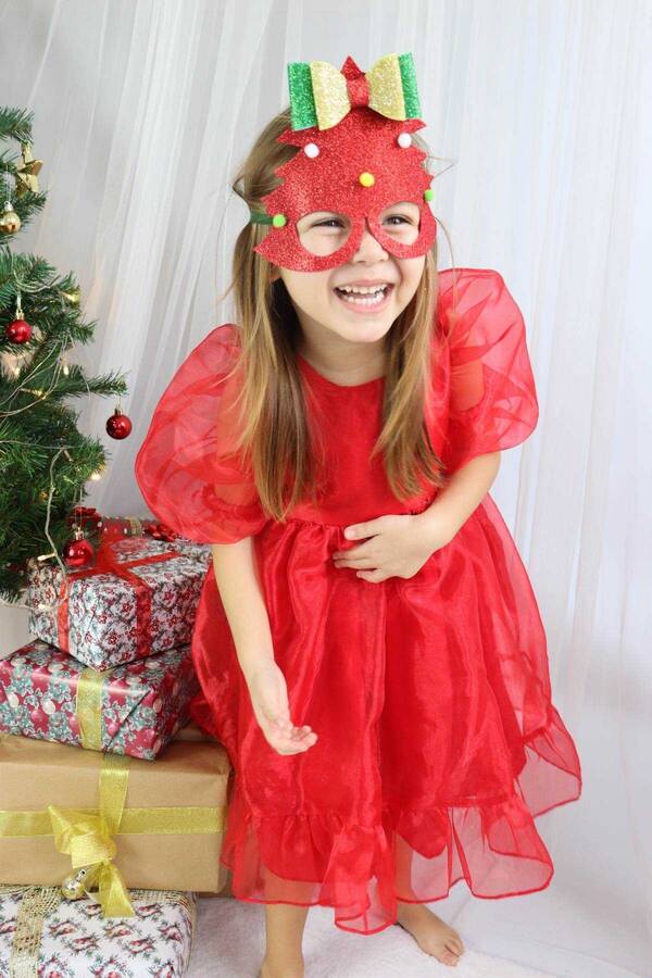 FW22 - Red Christmas Mask (1)