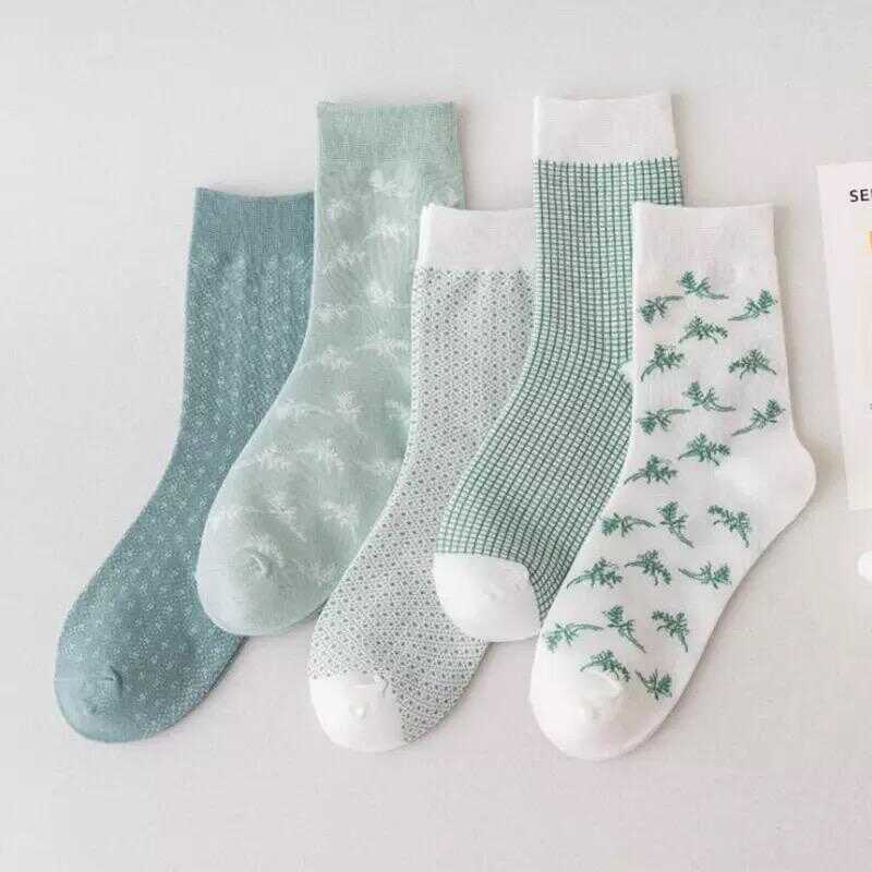 Yeşil Kare Desenli Çorap