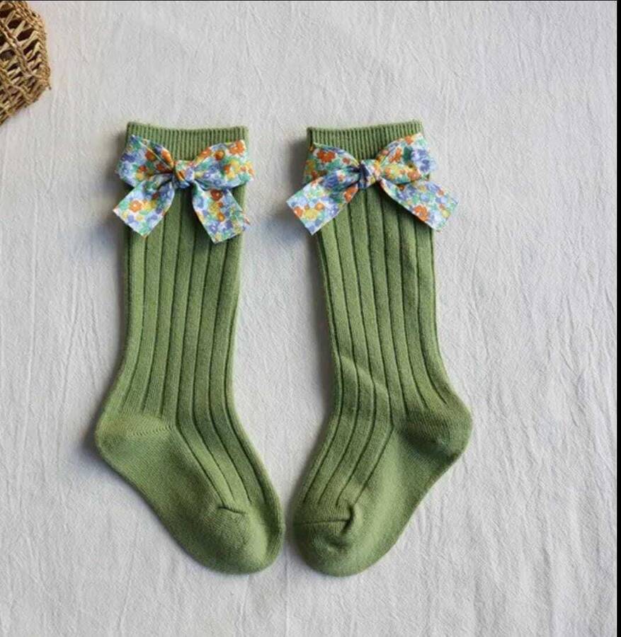 99999 - Yeşil Kurdele Çorap